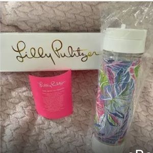Lilly Pulitzer Water Bottle brand new in the packing still